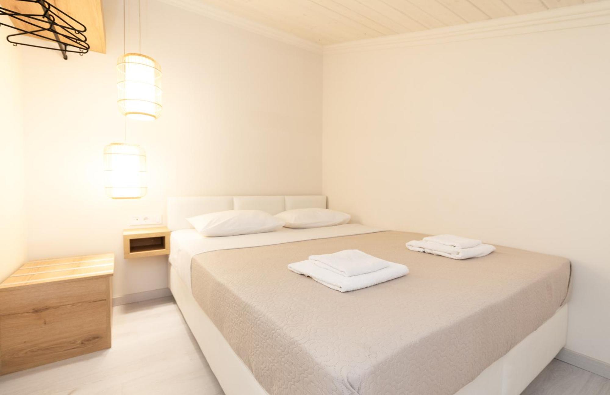 ניי פורי Mystery Suites And Apartments מראה חיצוני תמונה