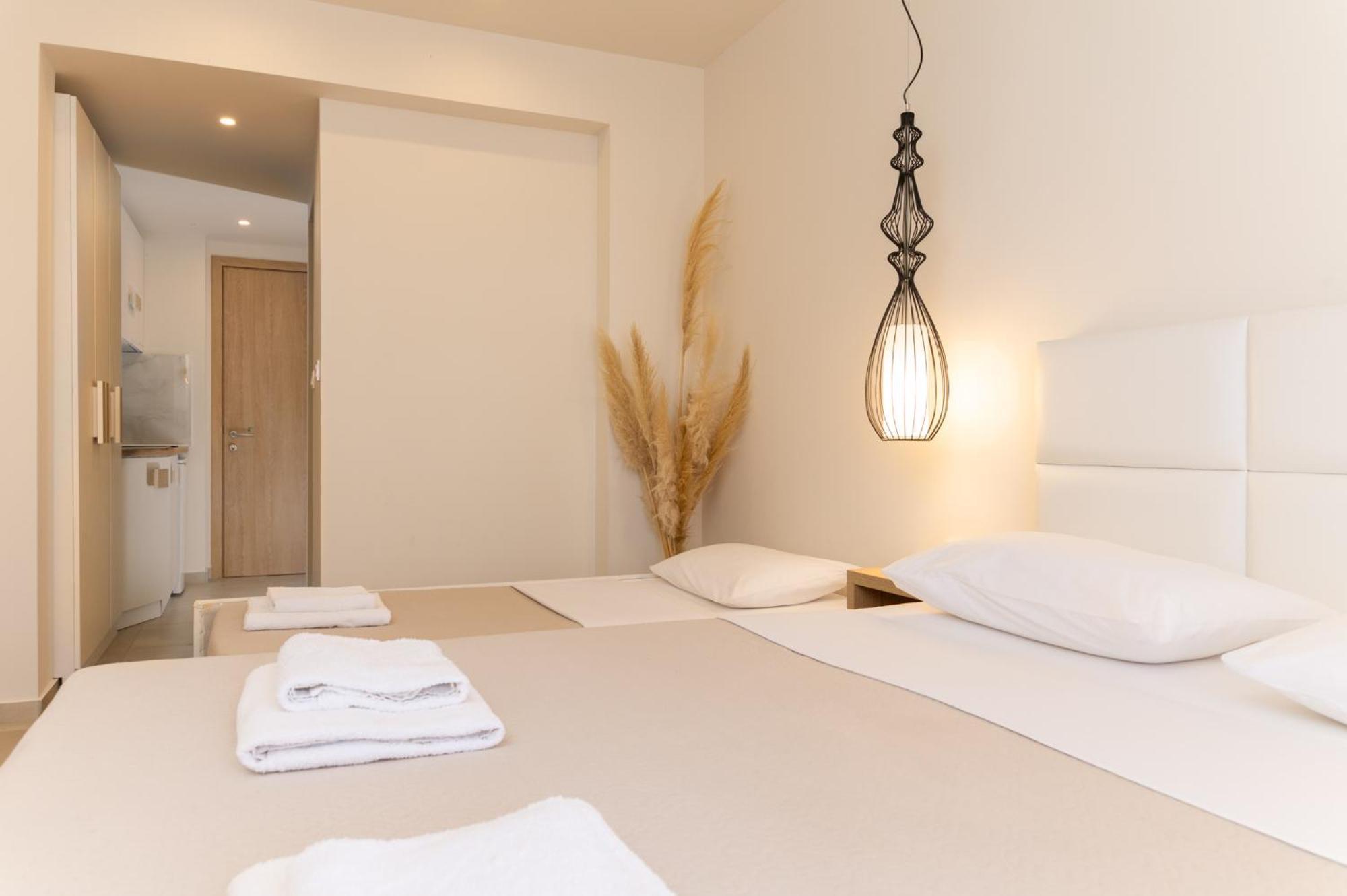 ניי פורי Mystery Suites And Apartments מראה חיצוני תמונה